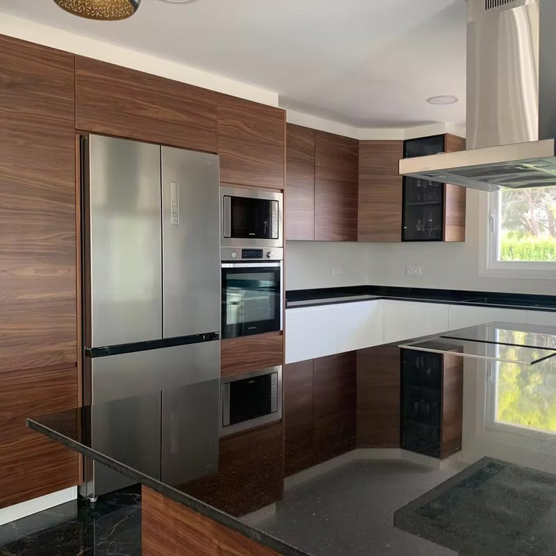 Plan de travail en Quartz Silestone Negro Tebas 18